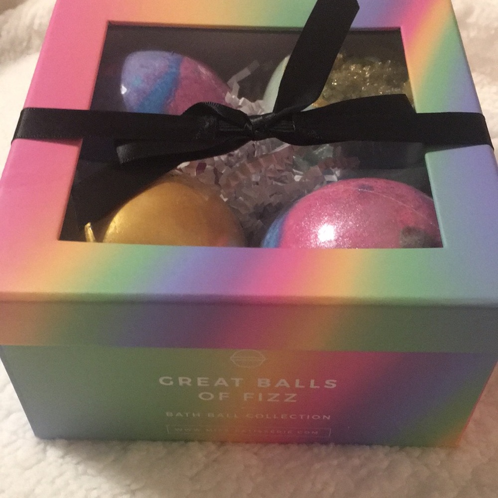 ❤️ Miss Patisserie 4-Piece Great Ball of Fizz Bath Gift Set
